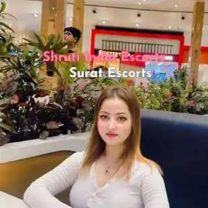 Educated and well-spoken Surat escort for intellectual companionship